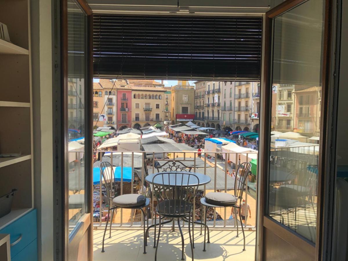 Apartaments Vicus 3 Con Vistas A La Plaza Mayor De 비크 외부 사진
