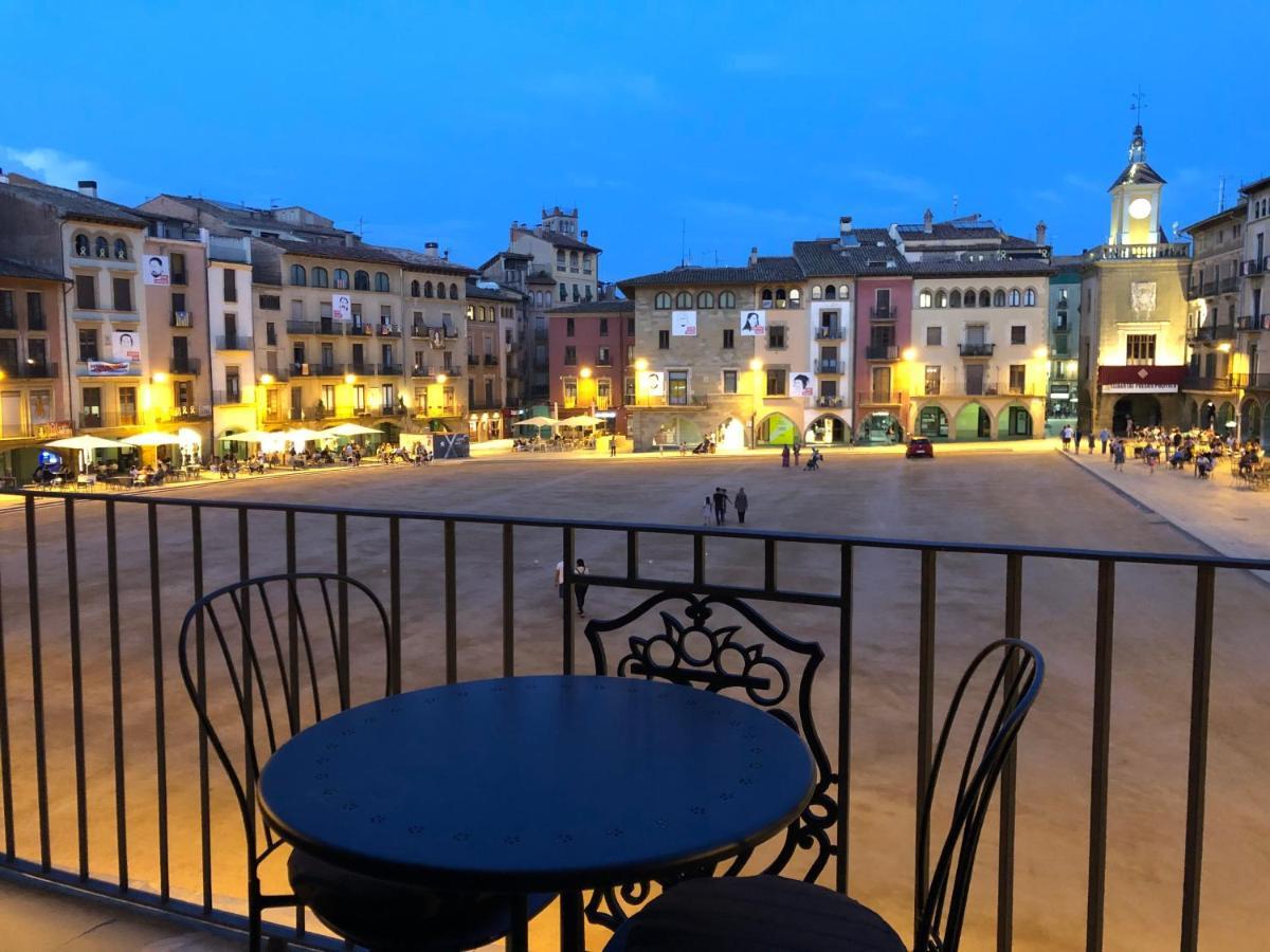 Apartaments Vicus 3 Con Vistas A La Plaza Mayor De 비크 외부 사진